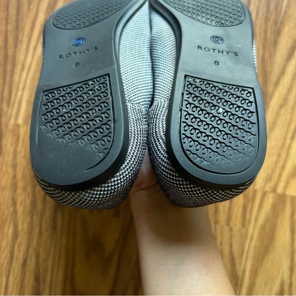 Women's Rothy's The Flat Shoes. Size 8 - Picture 9 of 9
